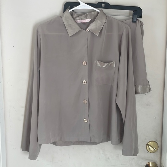 Victorias Secret PJ Pajama set Top Shorts Taupe size M - Picture 1 of 7